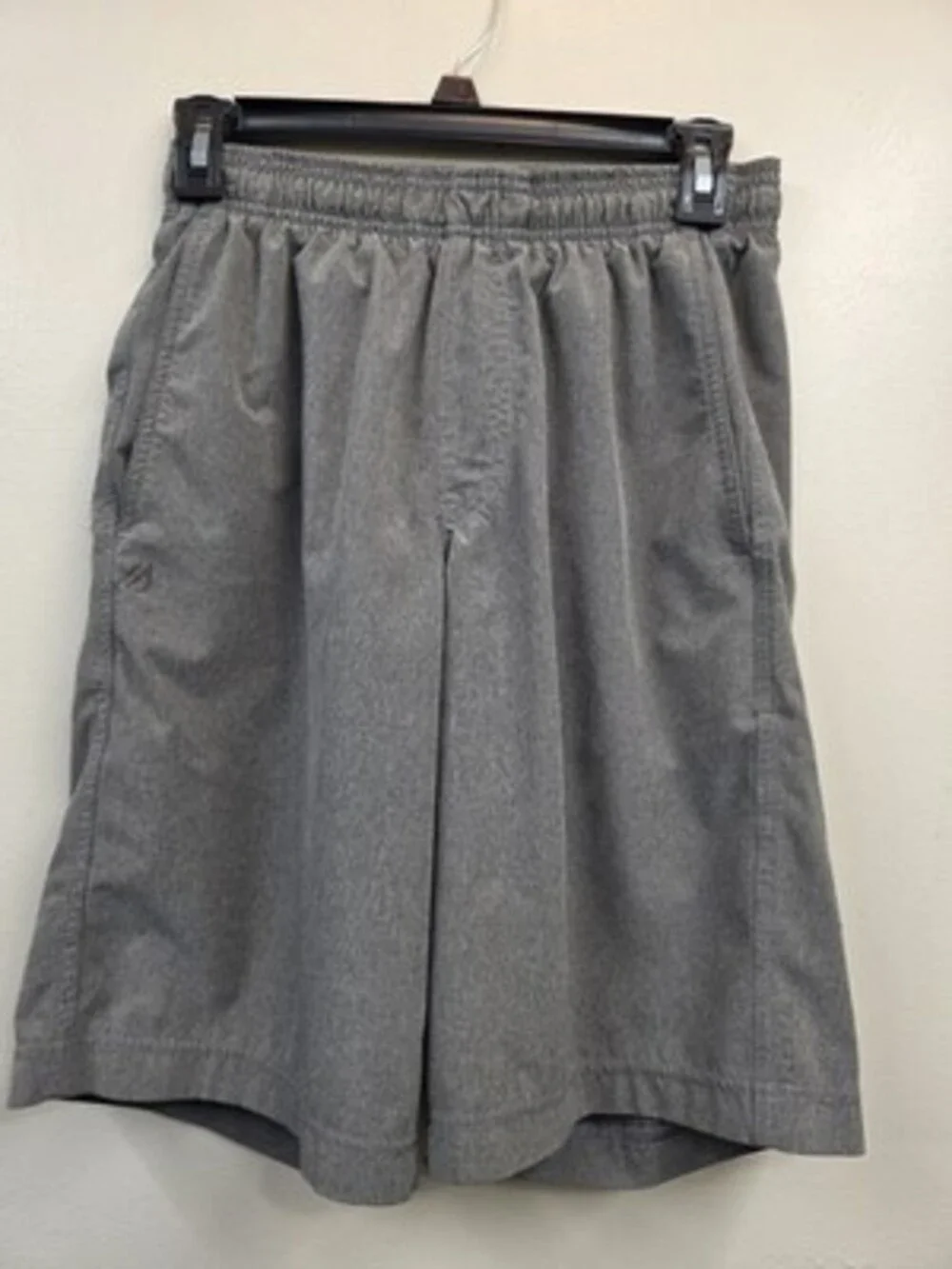 Eddie Bauer Men's Gray Athletic Activewear Shorts S Elastic Waist Drawstring Zip